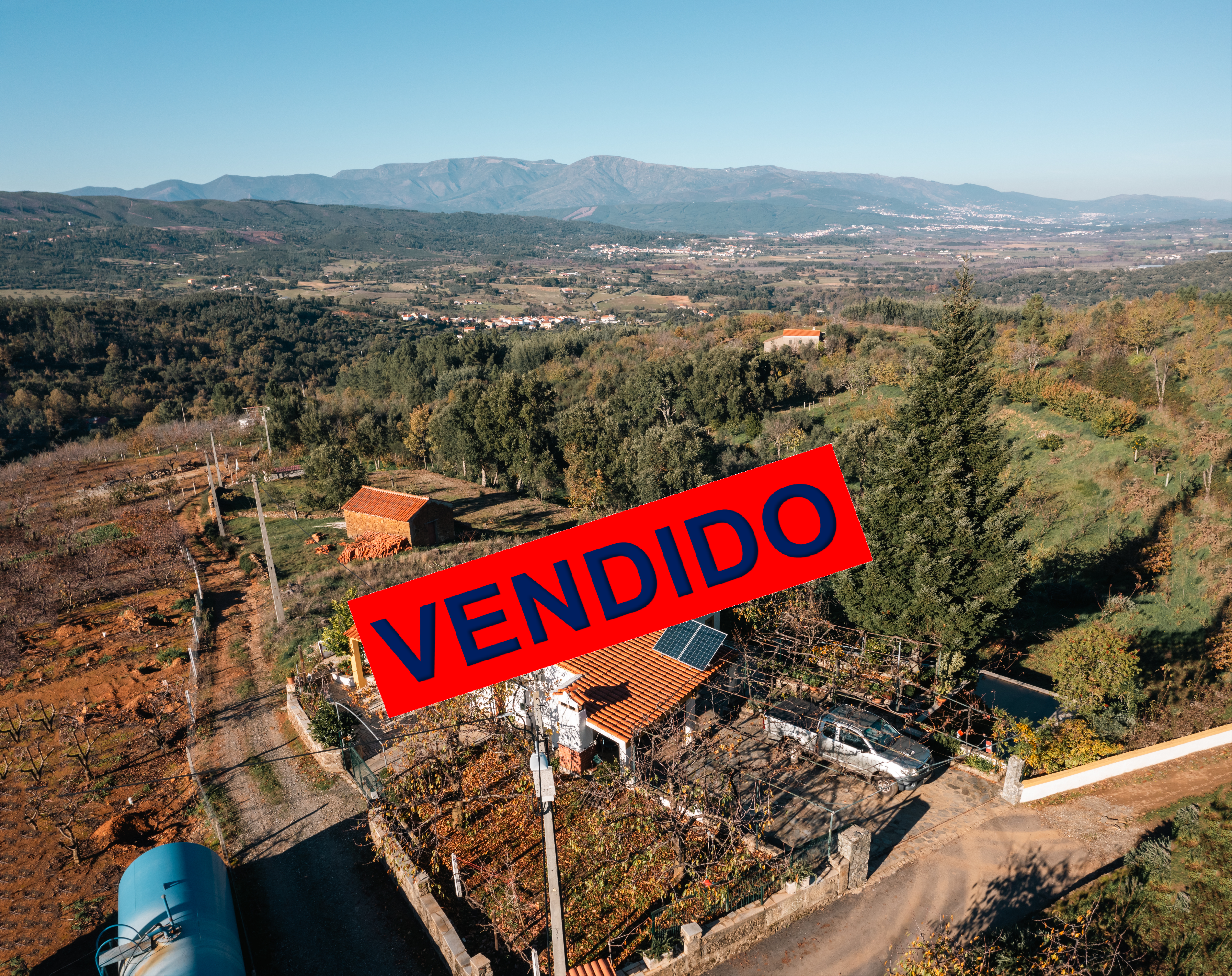 Imagem Quinta com Alojamento Local Ativo - 220.000,00€ - Fundão - Telhado