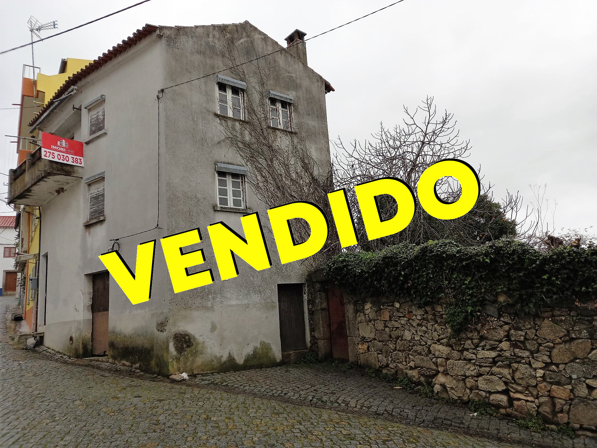 Imagem Moradia para Recuperar - Aldeia Nova do Cabo