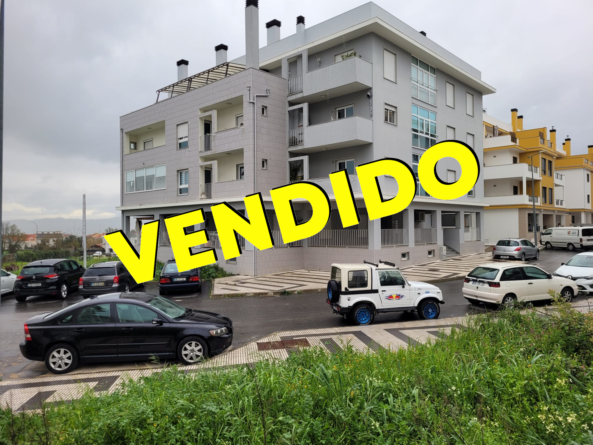 Imagem Apartamento T3 c/ Garagem e Elevador - 197.990,00€ - Fundão